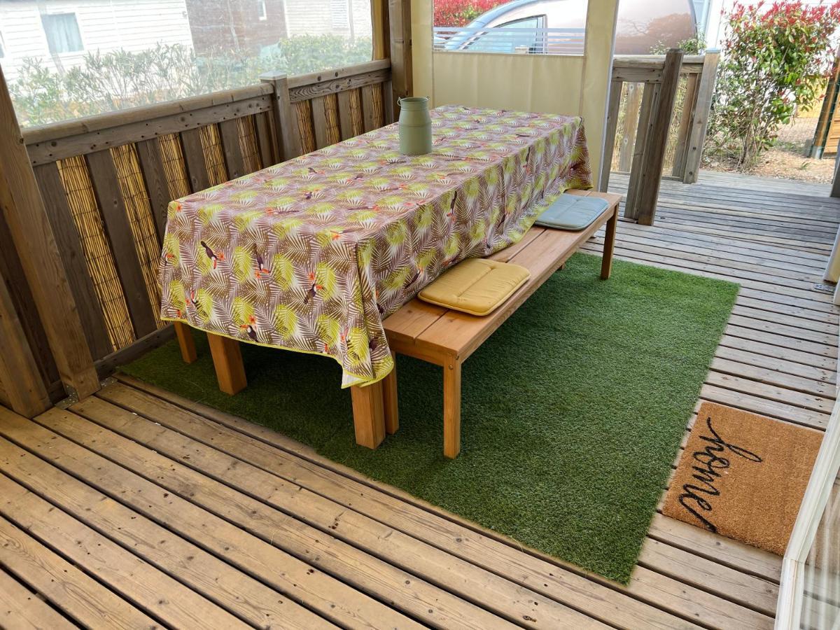 Joli Mobil-Home De Vacances, Ideal Pour Les Familles Rocbaron Exterior foto